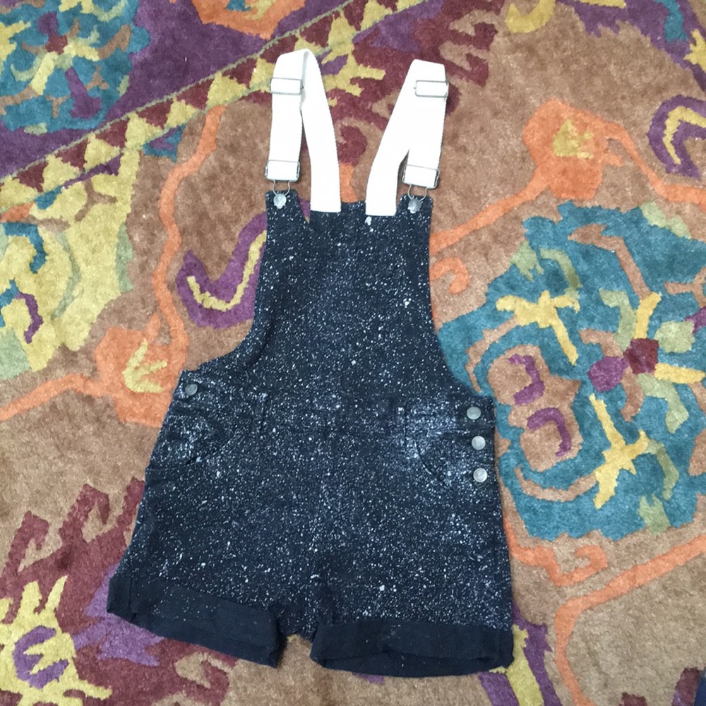 Short overalls